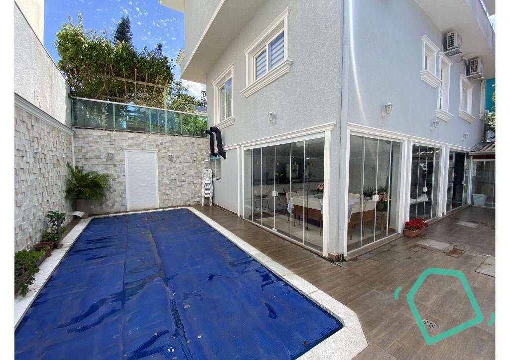 Casa de Condomínio à venda com 4 quartos, 250m² - Foto 31