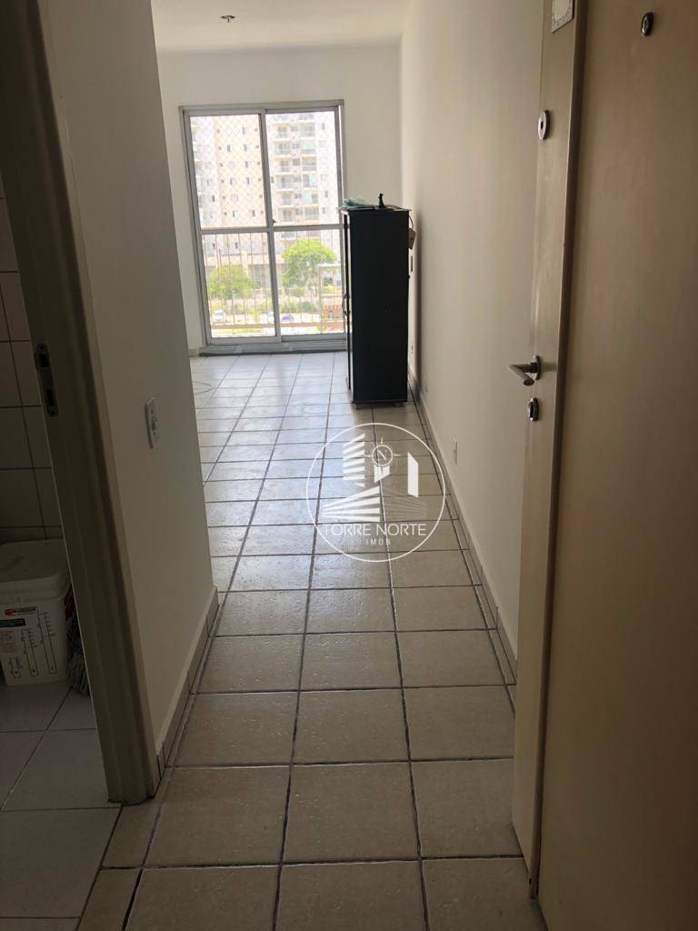 Apartamento à venda com 3 quartos, 48m² - Foto 2