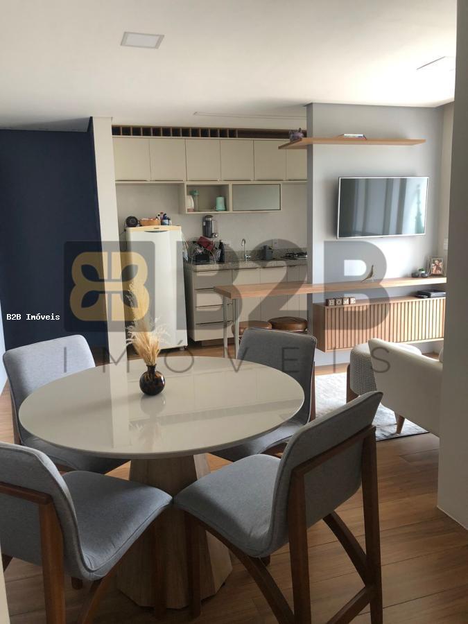 Apartamento à venda com 2 quartos, 65m² - Foto 2