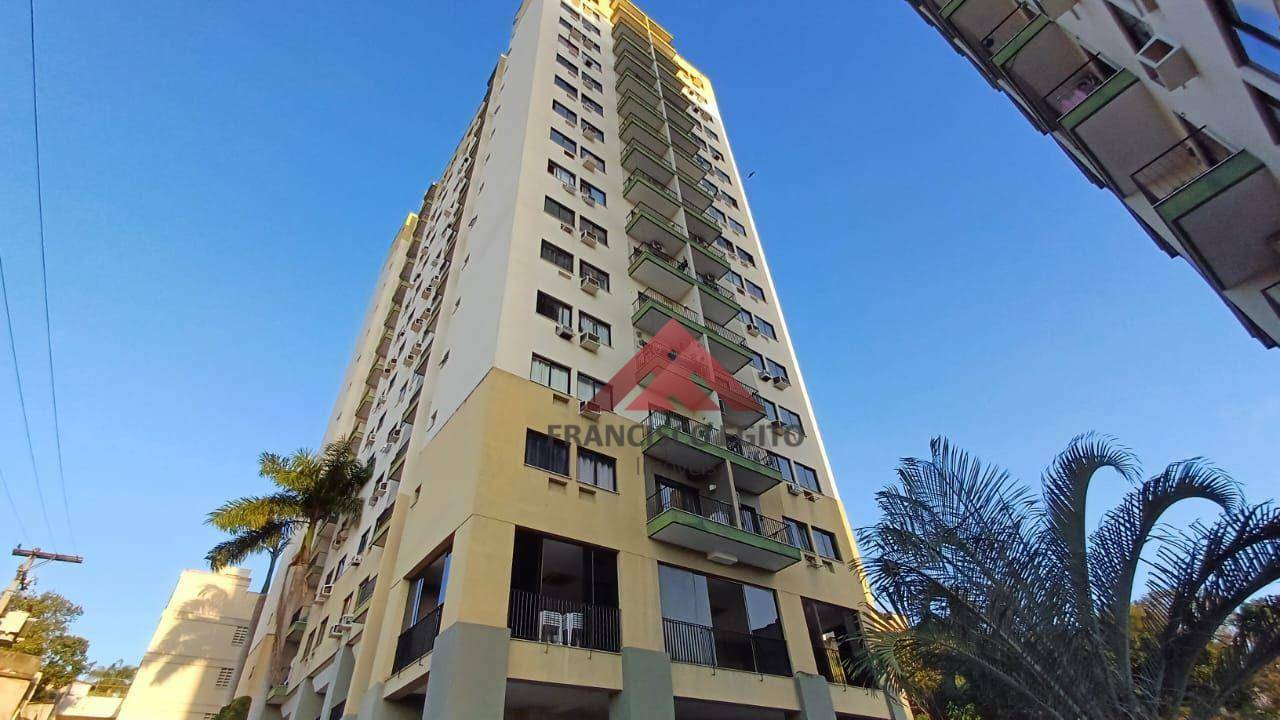 Apartamento à venda com 2 quartos, 64m² - Foto 1