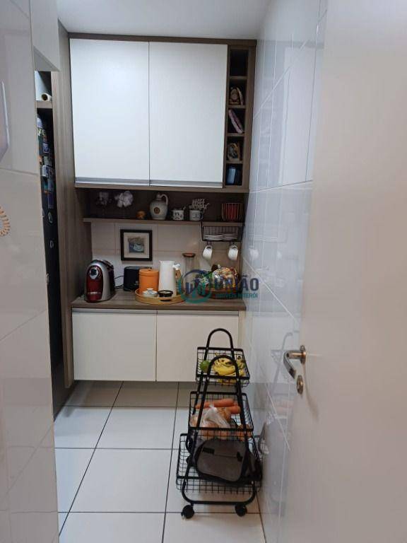 Apartamento à venda com 3 quartos, 112m² - Foto 12