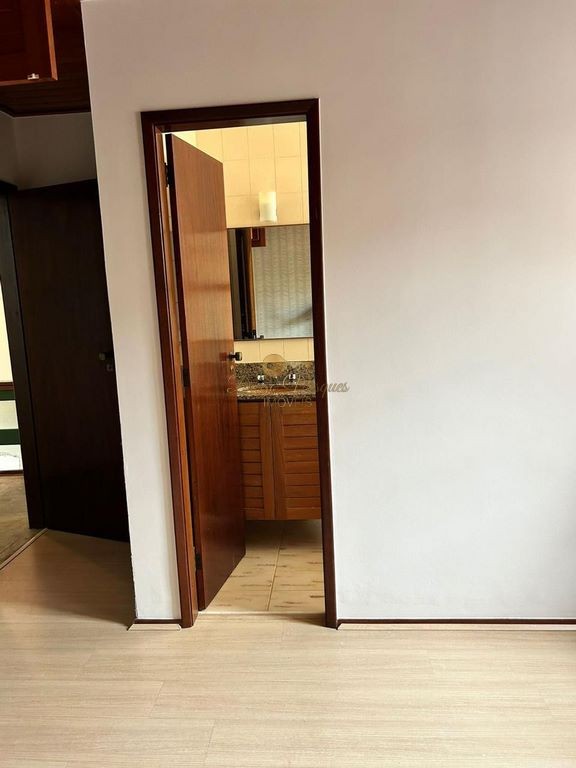 Casa de Condomínio à venda com 4 quartos, 350m² - Foto 23