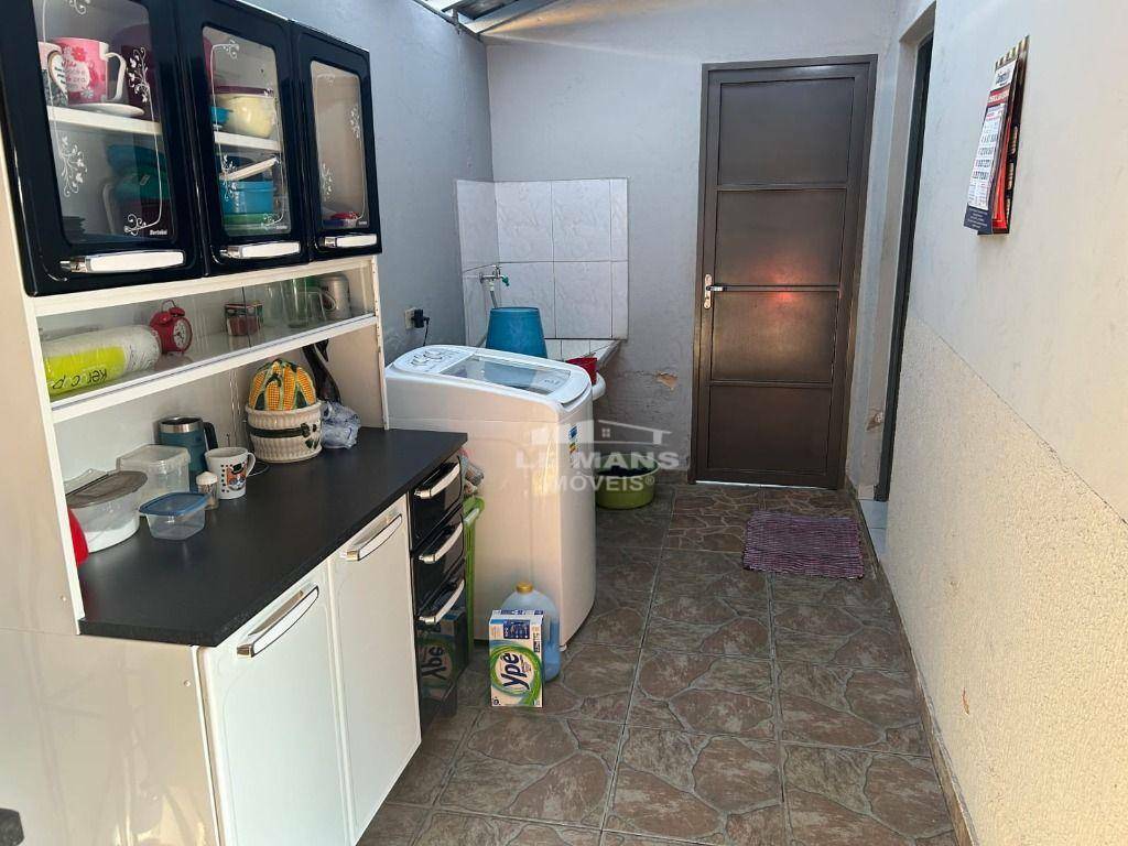 Casa à venda com 3 quartos, 67m² - Foto 17