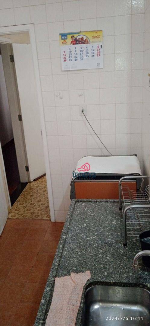 Apartamento à venda com 4 quartos, 200m² - Foto 25