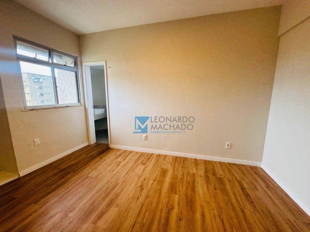 Apartamento à venda com 3 quartos, 118m² - Foto 9