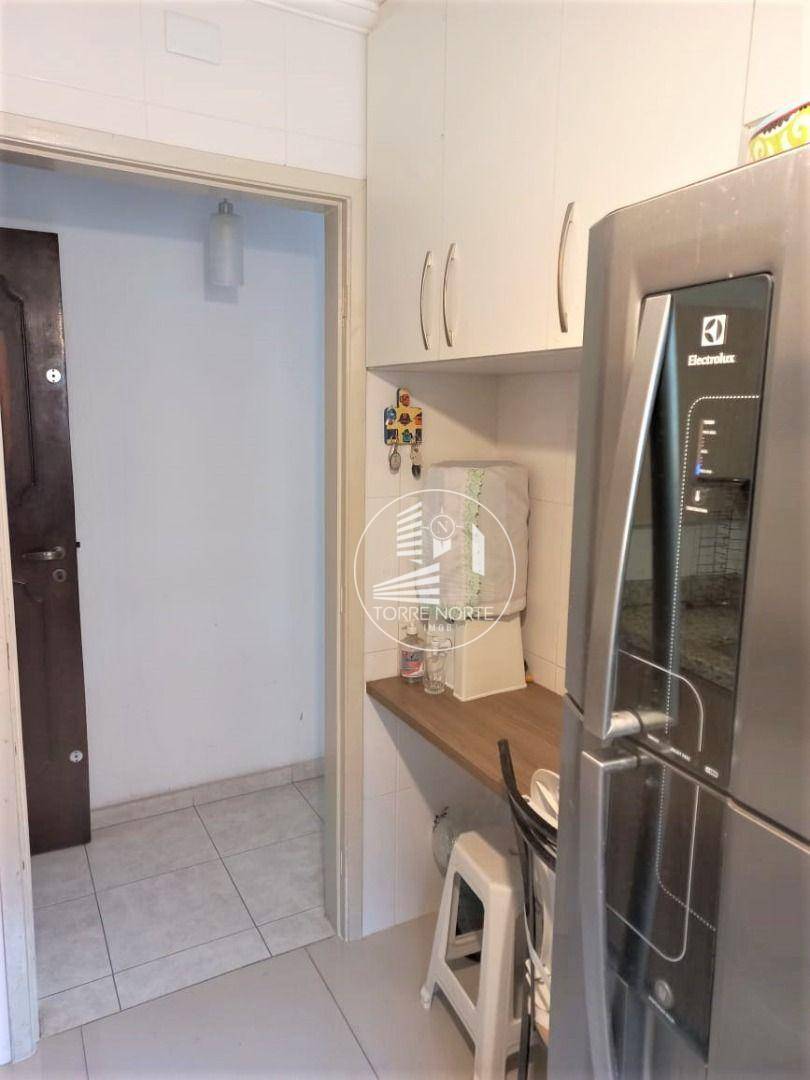 Apartamento à venda com 2 quartos, 50m² - Foto 18