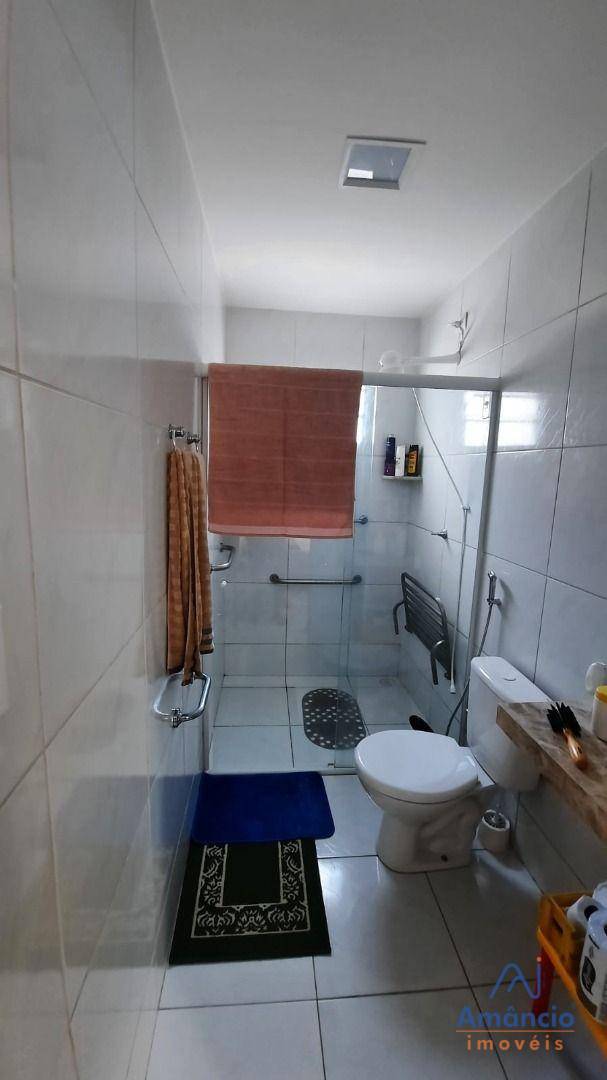 Casa de Condomínio à venda com 4 quartos, 201m² - Foto 15