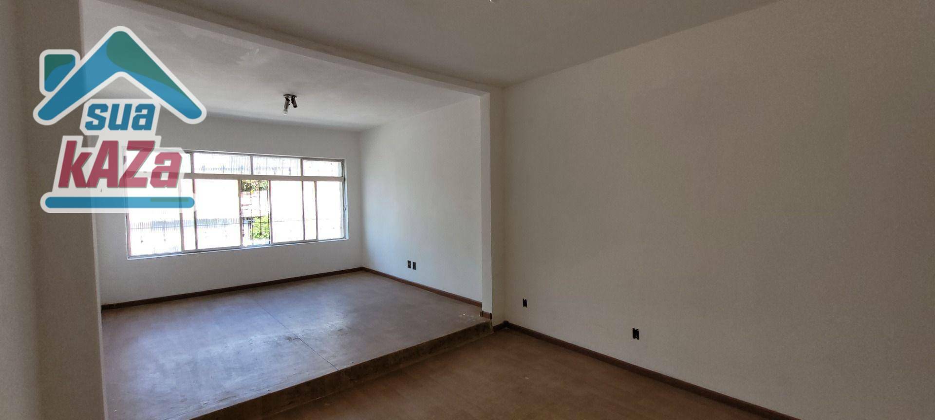 Casa à venda com 3 quartos, 262m² - Foto 7