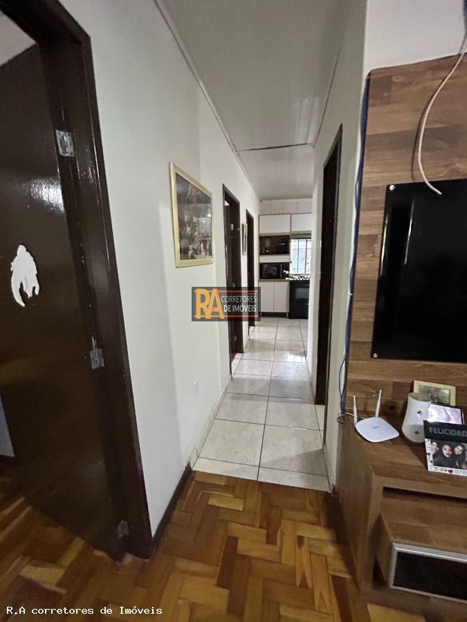 Casa à venda com 3 quartos, 300m² - Foto 11