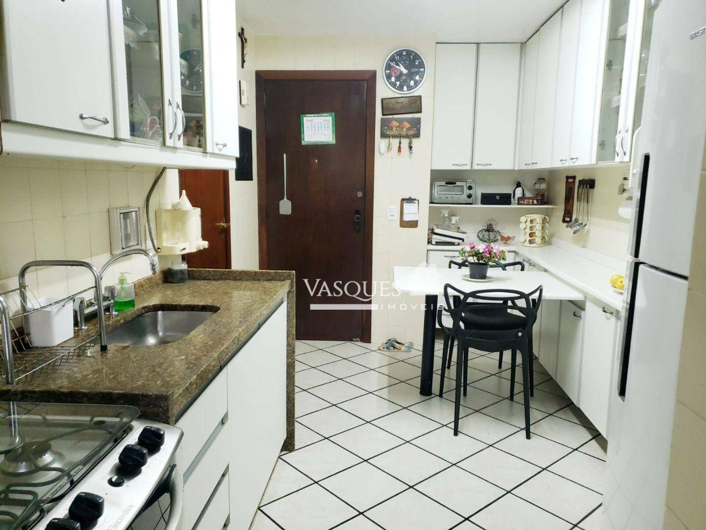 Apartamento à venda com 3 quartos, 142m² - Foto 10