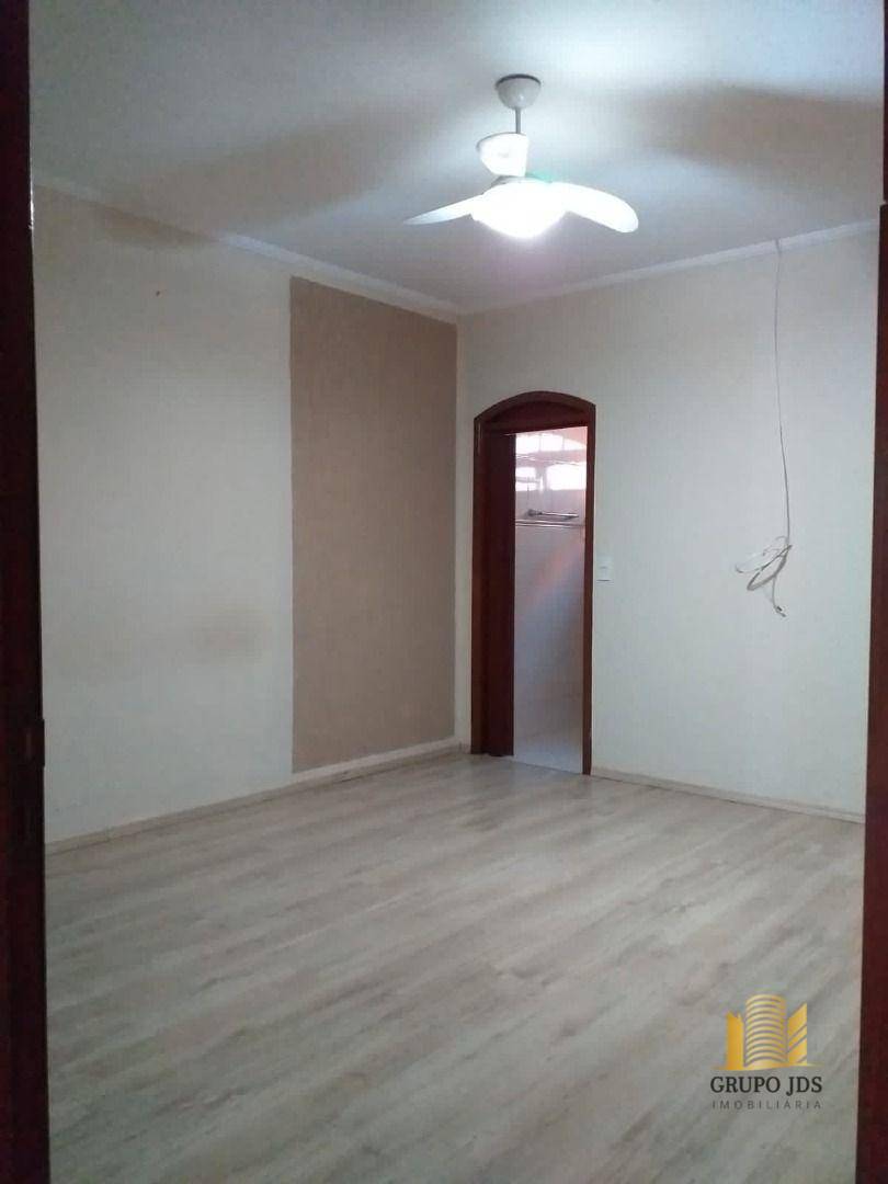 Casa à venda com 3 quartos, 250m² - Foto 5