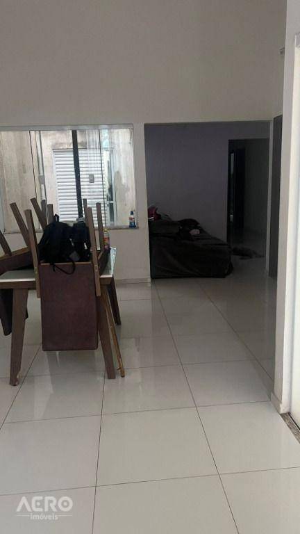 Casa à venda com 3 quartos, 138m² - Foto 12