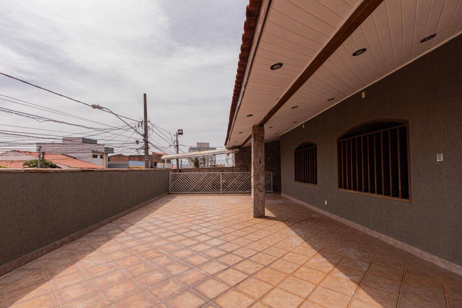 Casa à venda e aluguel com 3 quartos, 375m² - Foto 6