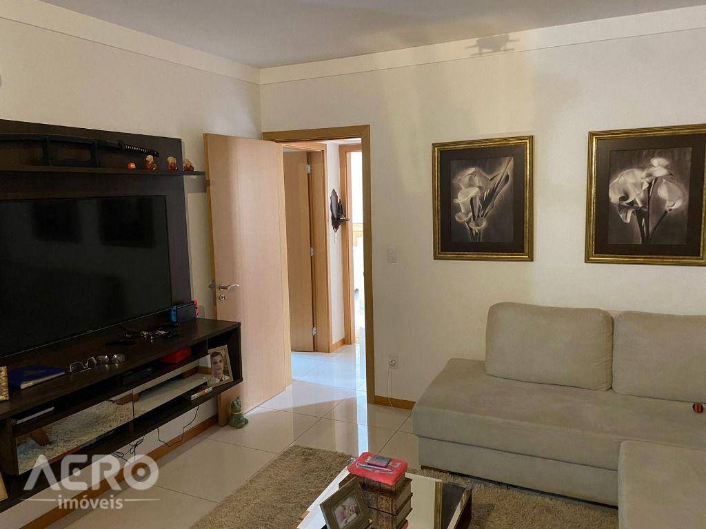 Apartamento à venda com 3 quartos, 112m² - Foto 3