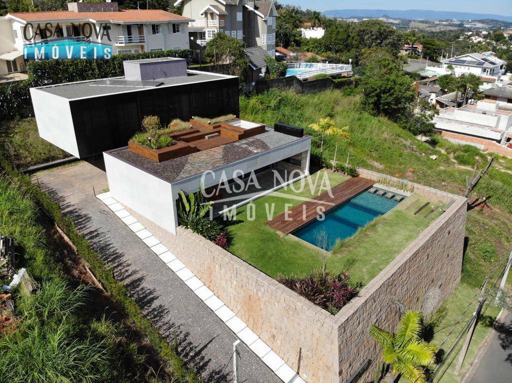 Casa de Condomínio à venda com 4 quartos, 447m² - Foto 1