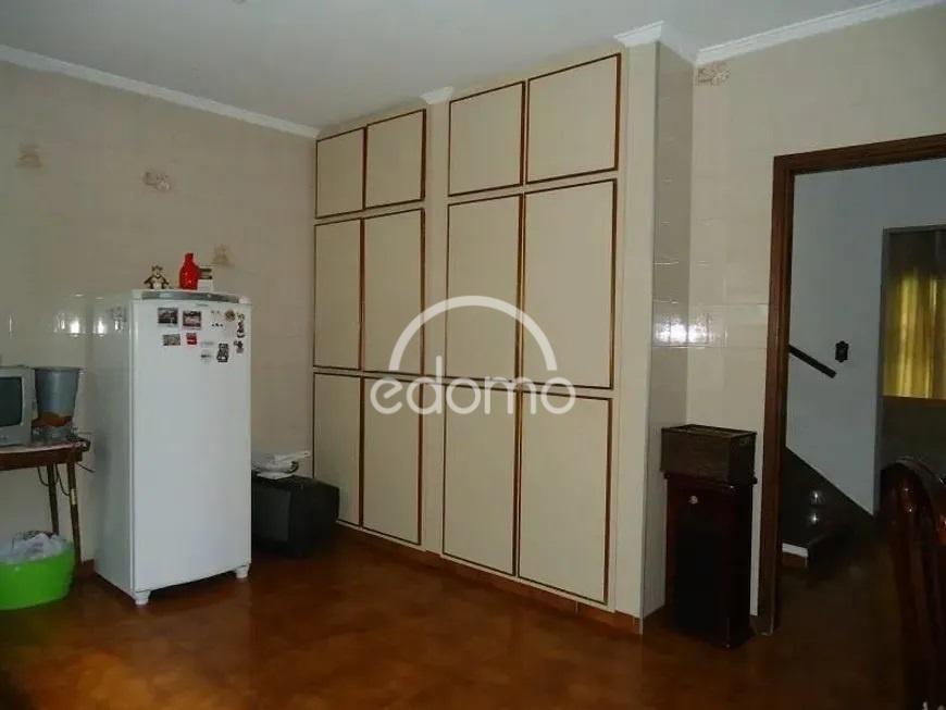 Casa para alugar com 3 quartos, 200m² - Foto 8