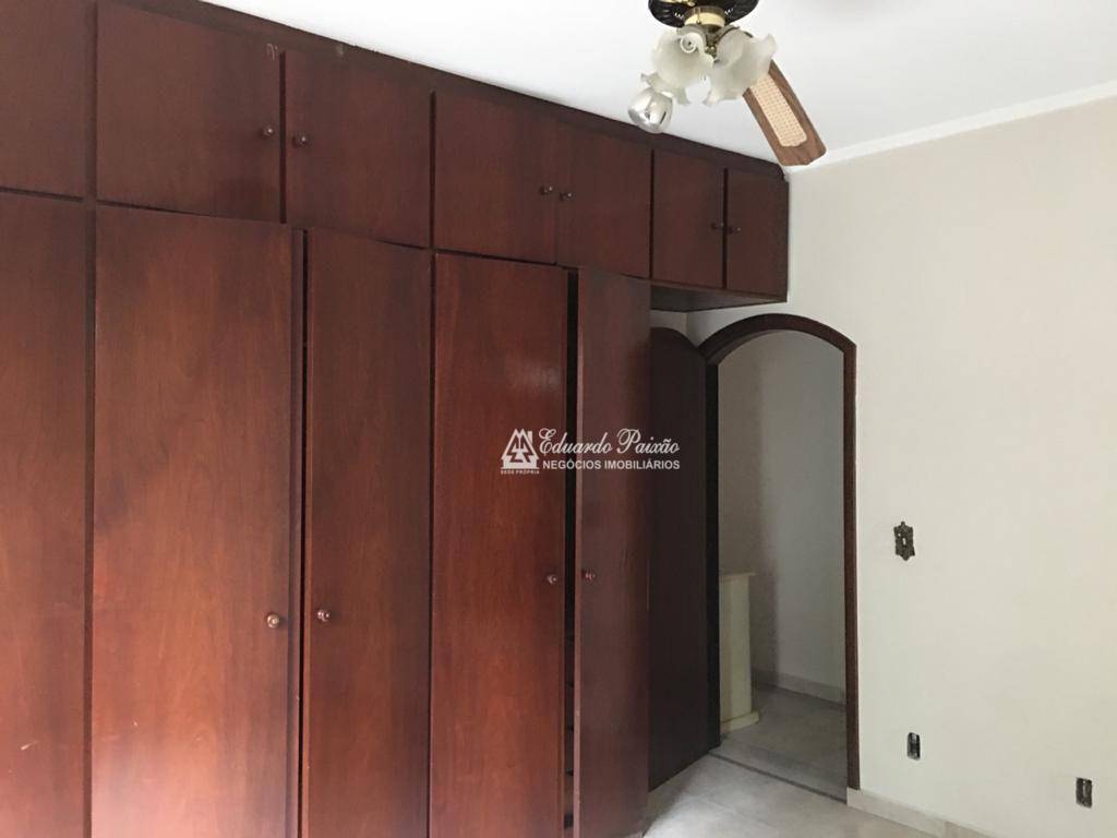 Sobrado à venda com 6 quartos, 550m² - Foto 43