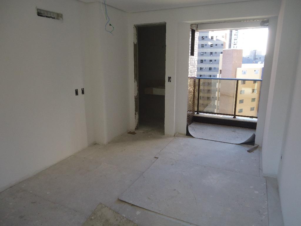 Apartamento à venda com 3 quartos, 235m² - Foto 10