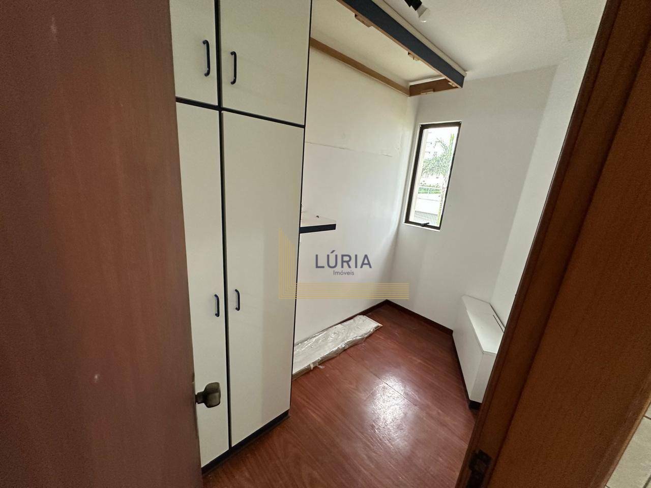 Apartamento à venda com 3 quartos, 118m² - Foto 9