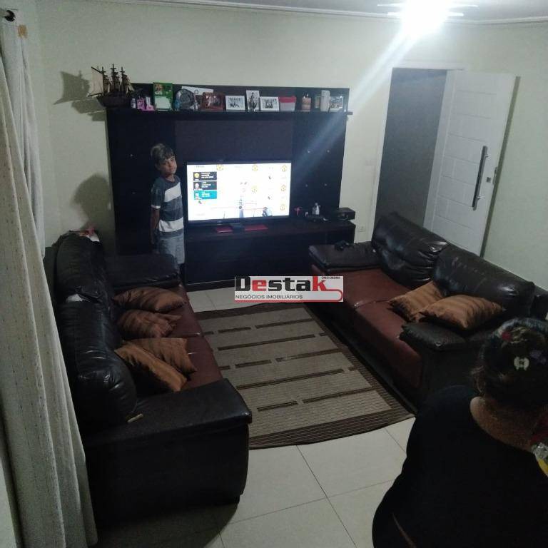 Sobrado à venda com 3 quartos, 180m² - Foto 3