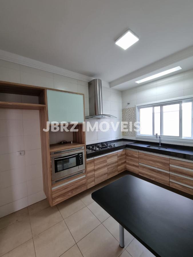 Casa para alugar com 3 quartos, 208m² - Foto 5