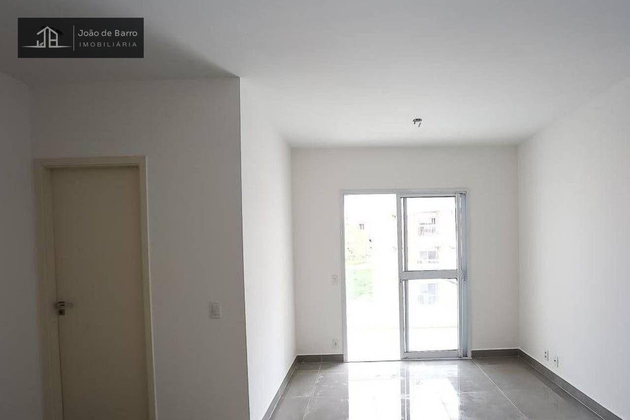 Apartamento para alugar com 2 quartos, 64m² - Foto 2