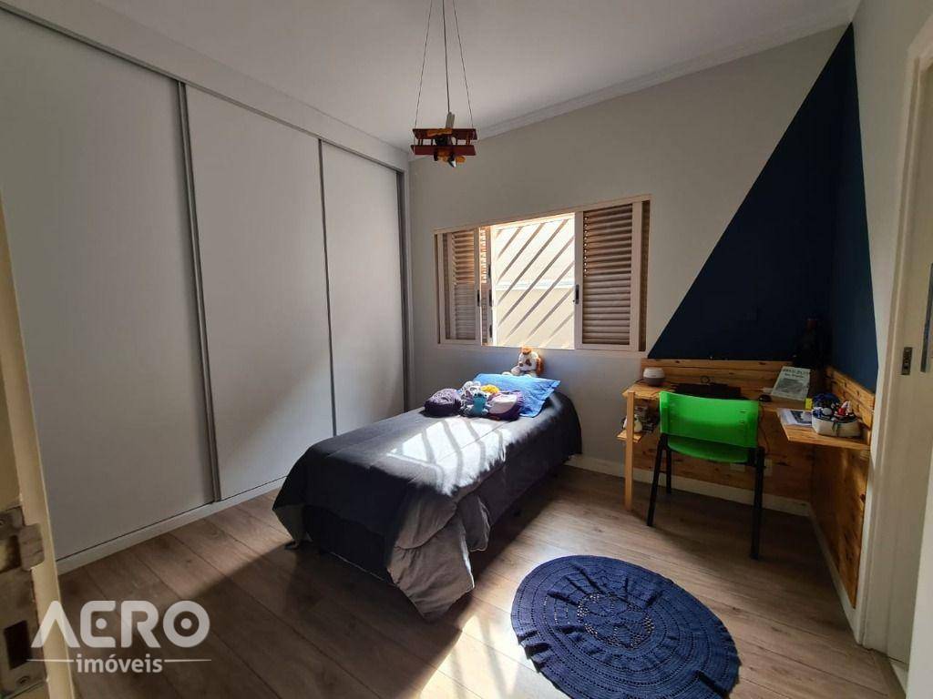 Casa de Condomínio à venda com 3 quartos, 330m² - Foto 41