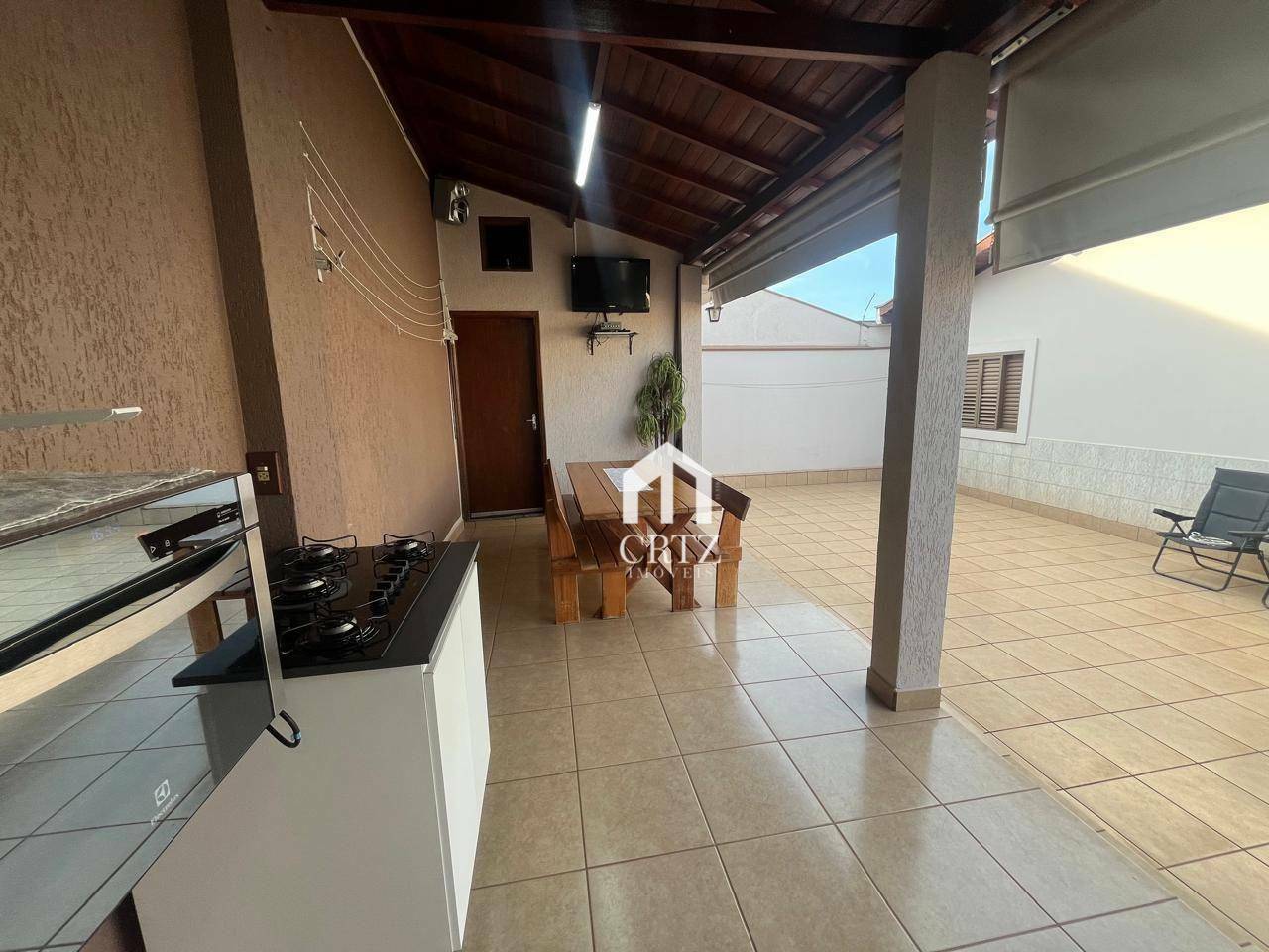 Casa, 3 quartos, 206 m² - Foto 1