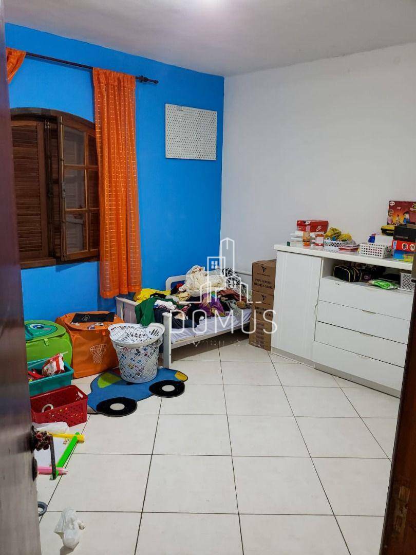 Casa à venda e aluguel com 4 quartos, 230m² - Foto 10