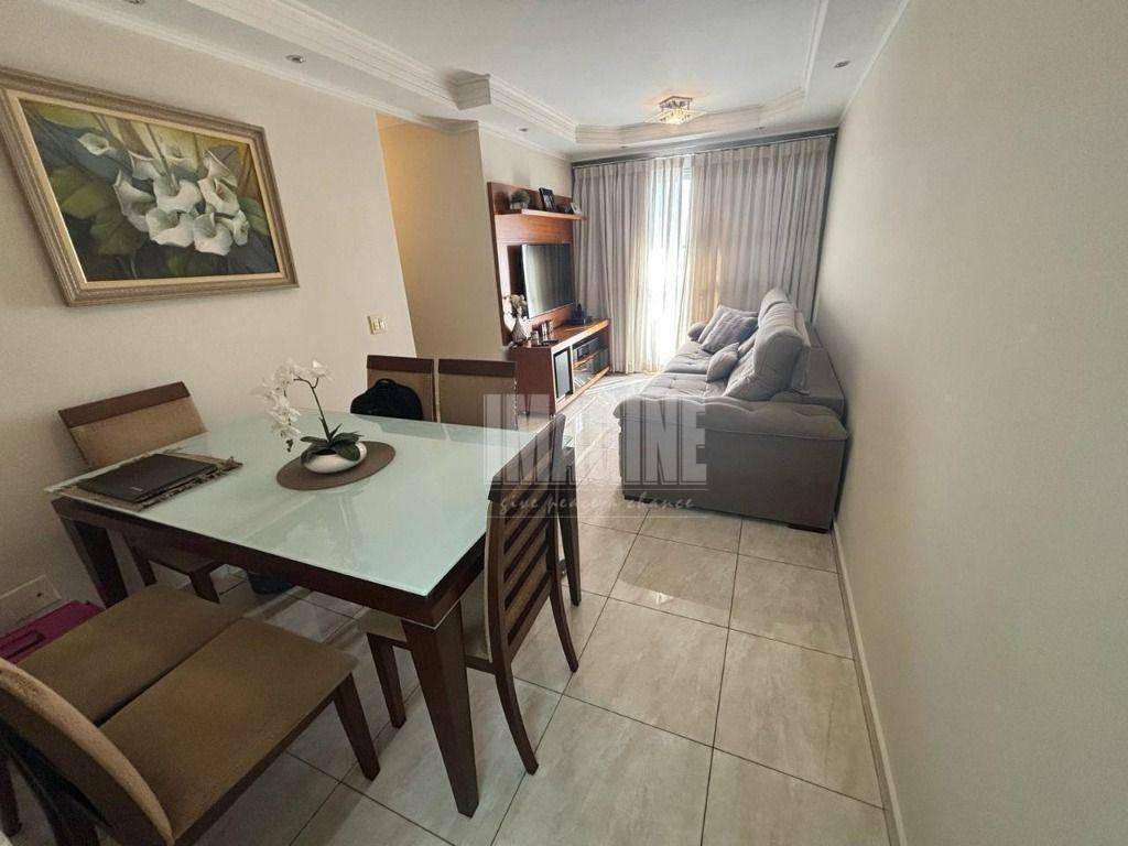 Apartamento à venda com 3 quartos, 73m² - Foto 2