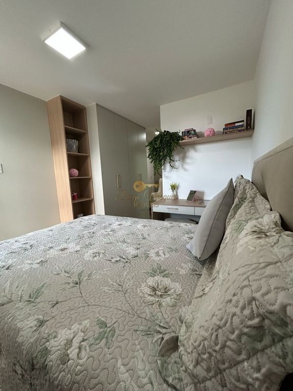 Apartamento à venda com 2 quartos, 92m² - Foto 9