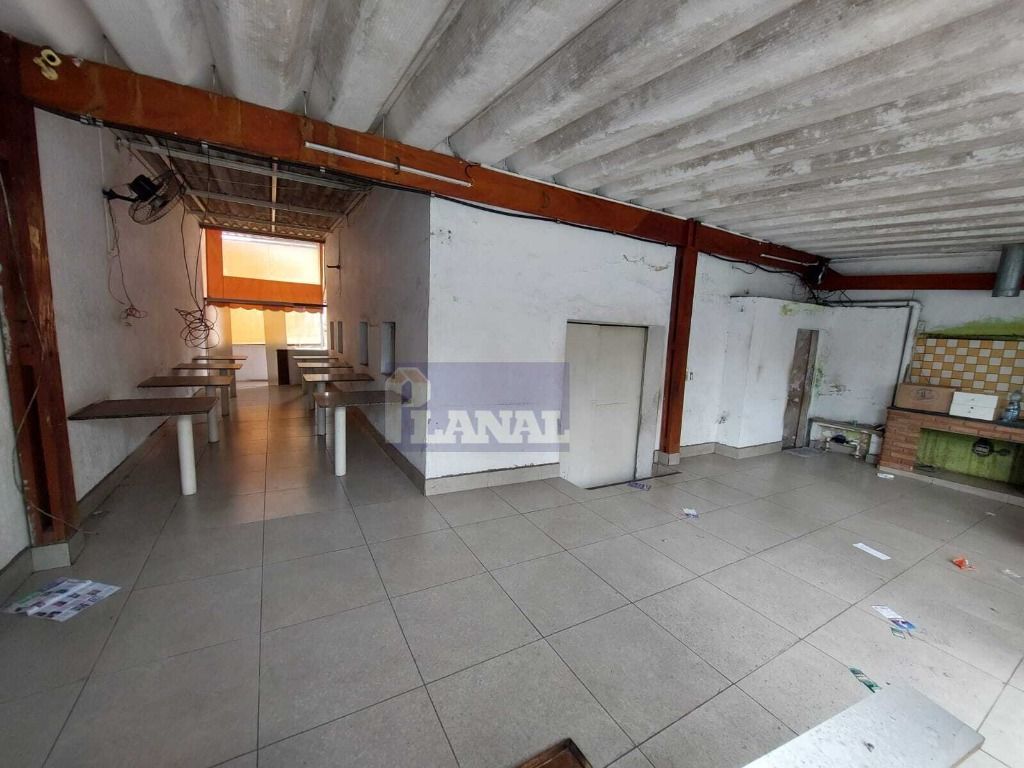 Sobrado à venda com 2 quartos, 175m² - Foto 13