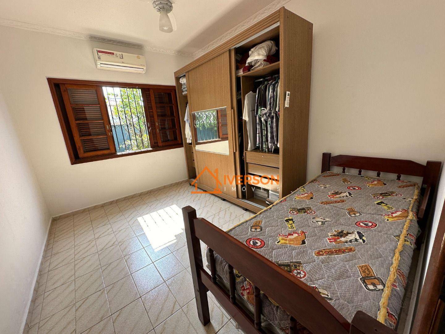 Casa à venda com 4 quartos, 189m² - Foto 12