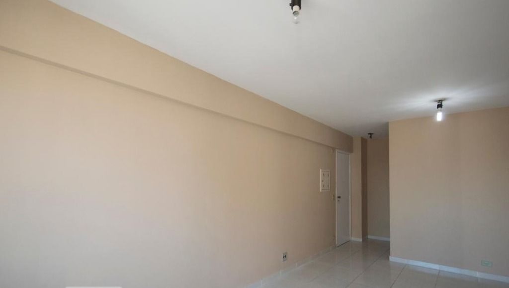 Apartamento à venda com 1 quarto, 50m² - Foto 2