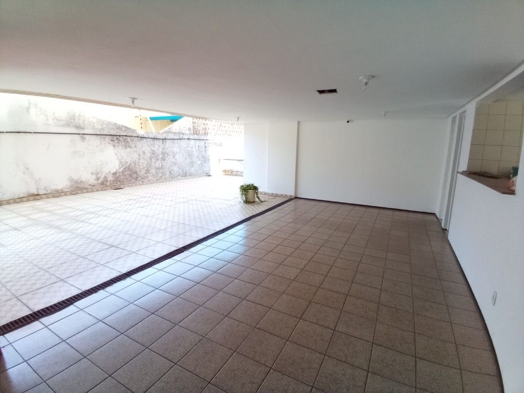 Apartamento à venda com 4 quartos, 134m² - Foto 3