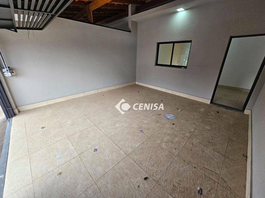 Casa à venda com 2 quartos, 89m² - Foto 1