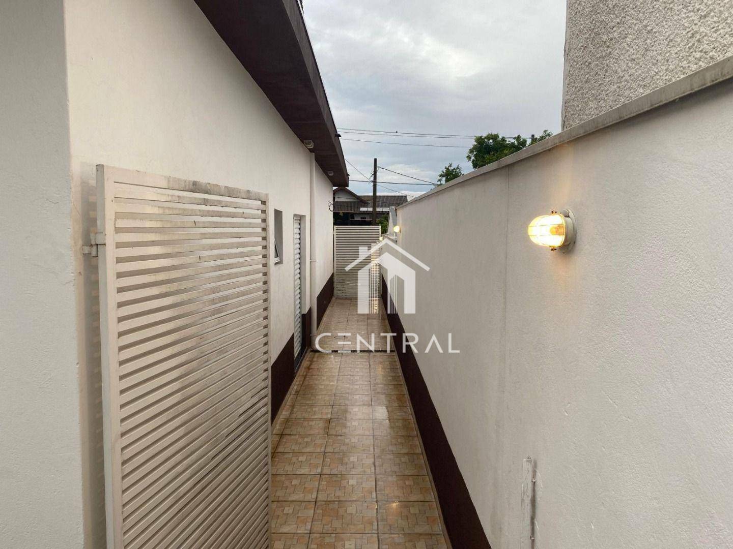 Casa de Condomínio para alugar com 3 quartos, 180m² - Foto 14