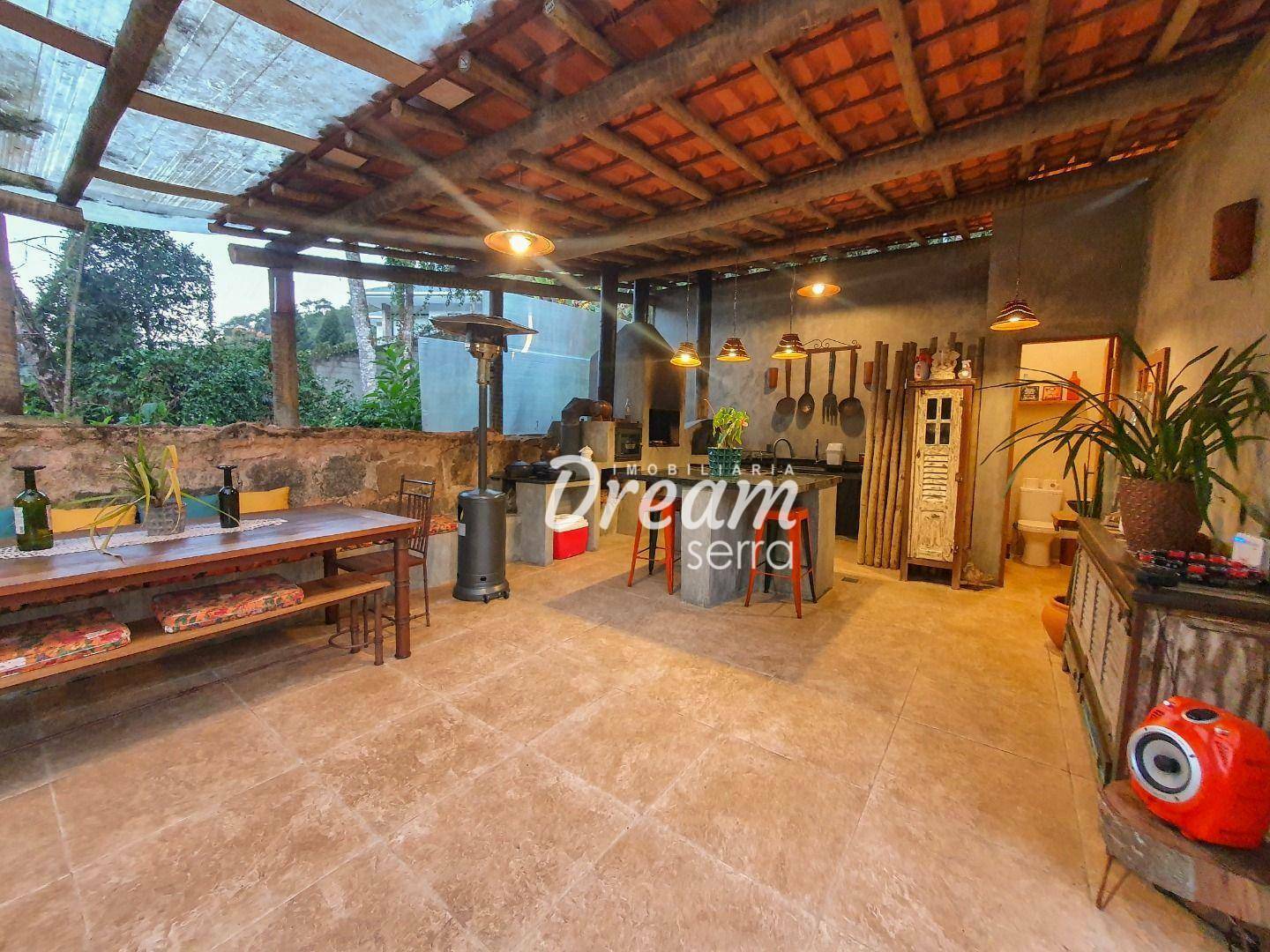 Casa de Condomínio à venda com 4 quartos, 350m² - Foto 64