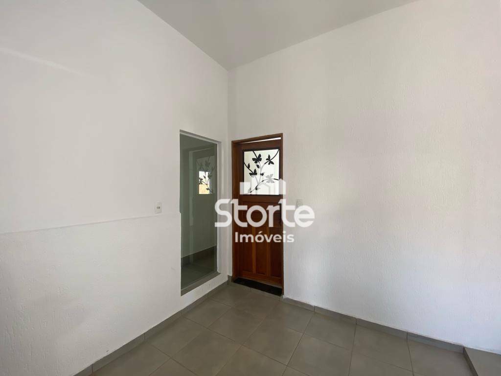 Casa para alugar com 3 quartos, 235m² - Foto 5