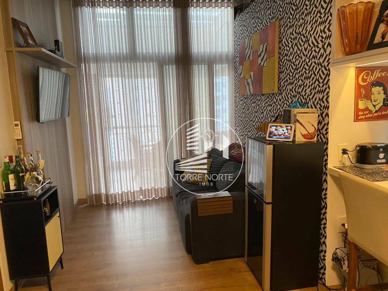 Apartamento à venda com 2 quartos, 104m² - Foto 1