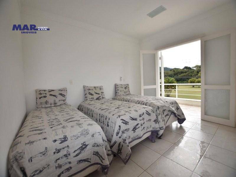 Casa à venda com 6 quartos, 550m² - Foto 17