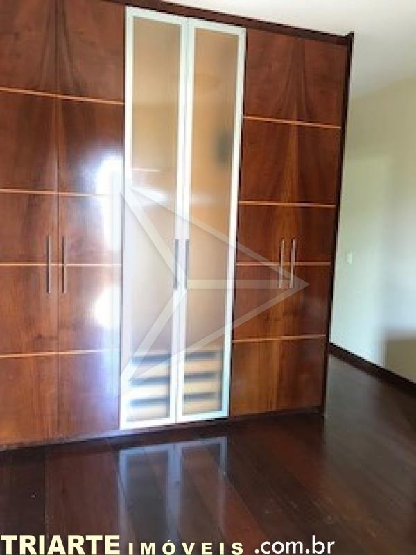 Sobrado à venda com 5 quartos, 610m² - Foto 2