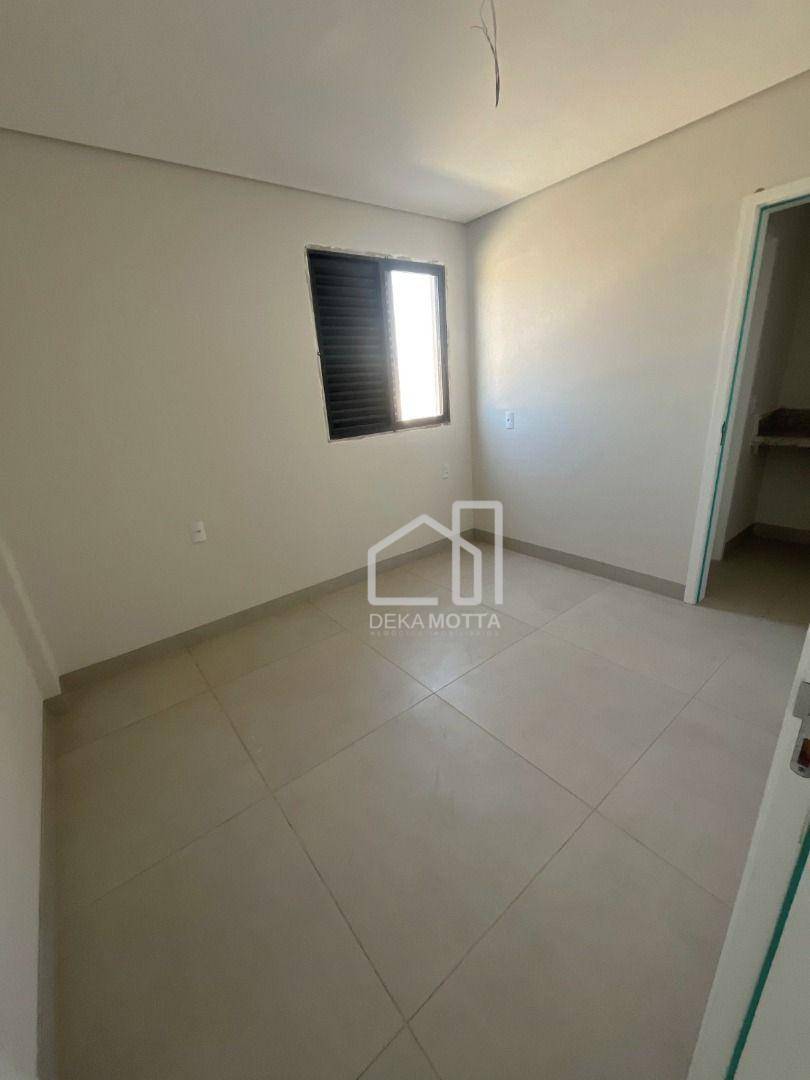 Apartamento à venda com 3 quartos, 97m² - Foto 7