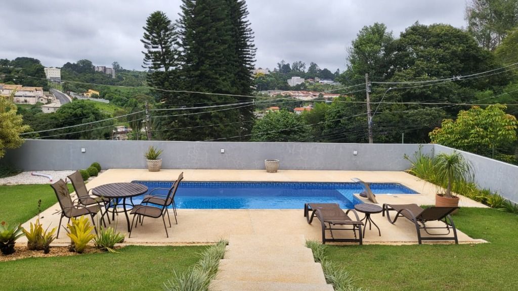 Casa de Condomínio à venda com 3 quartos, 232m² - Foto 2