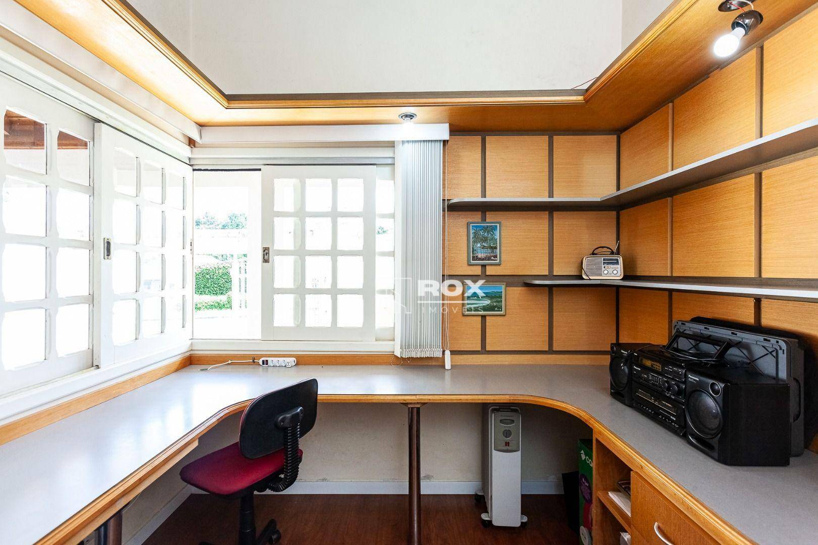 Casa à venda com 3 quartos, 194m² - Foto 7