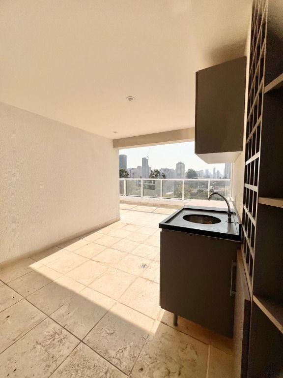 Apartamento para alugar com 2 quartos, 93m² - Foto 3