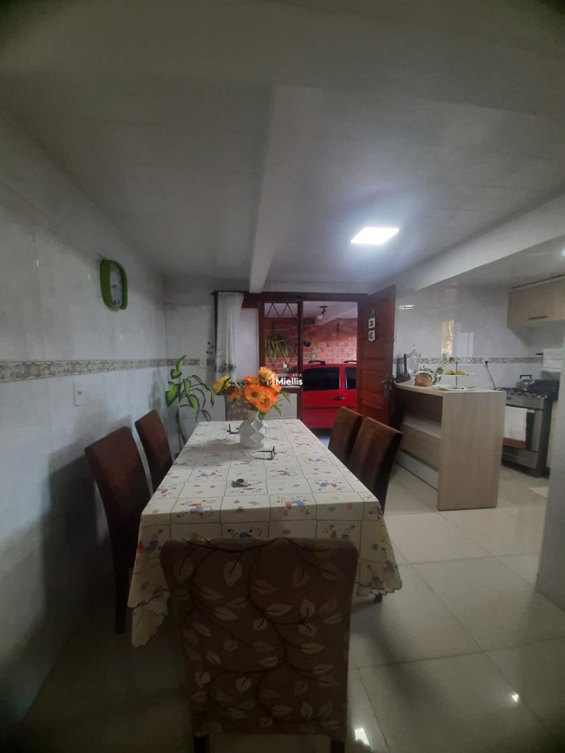 Casa à venda com 3 quartos, 200m² - Foto 12
