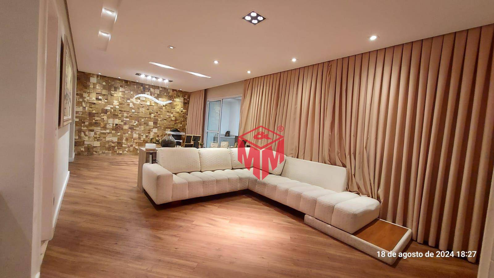 Apartamento à venda com 3 quartos, 123m² - Foto 17