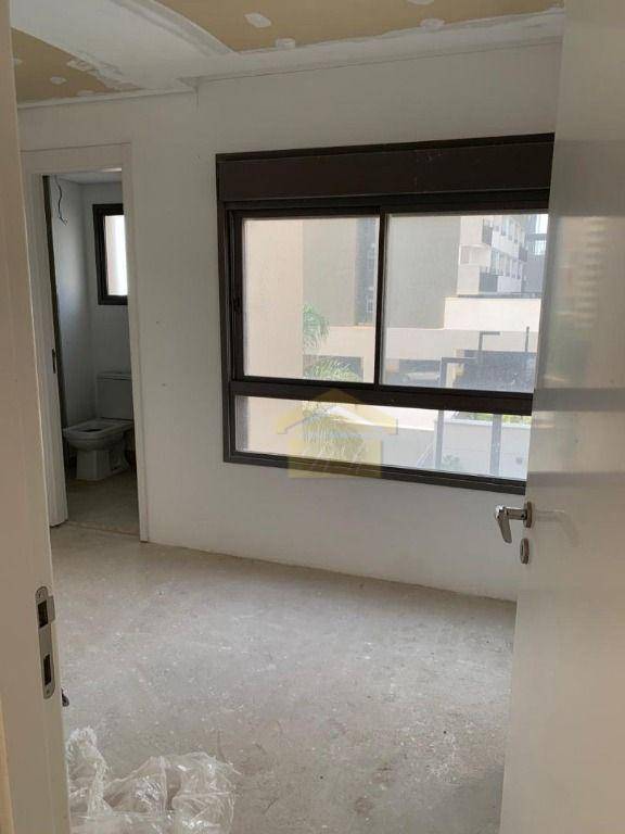 Apartamento à venda com 3 quartos, 154m² - Foto 8