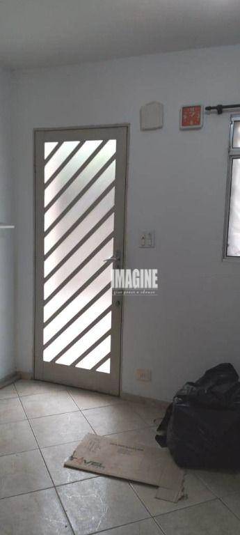 Sobrado à venda com 2 quartos, 109m² - Foto 1